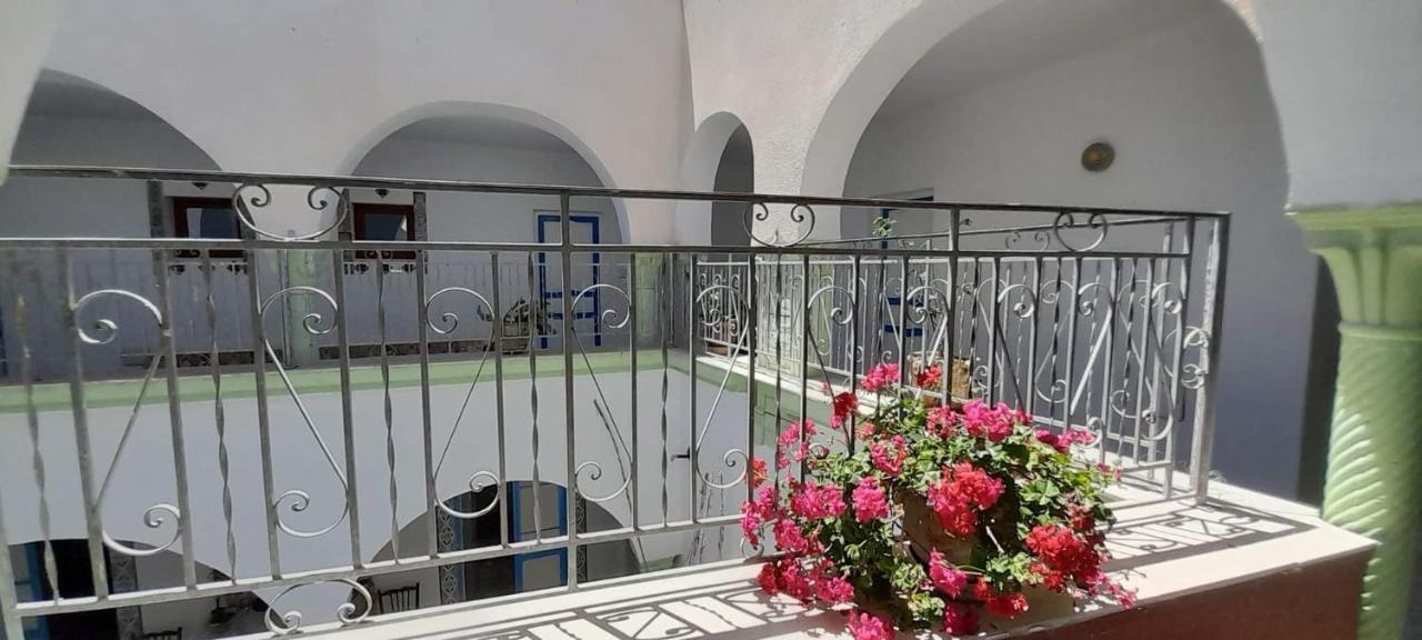 Hotel L'Hirondelle De Kelibia : Chez Amou Exterior foto